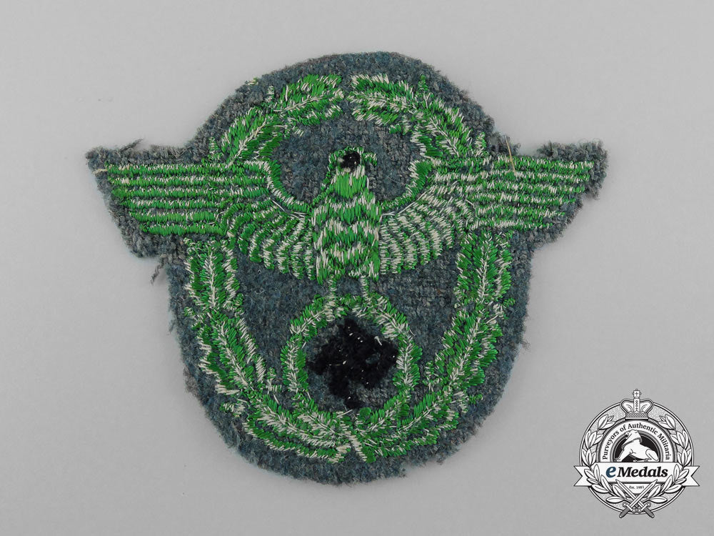 a_uniform_removed_field_police_arm_badge_d_3329_1