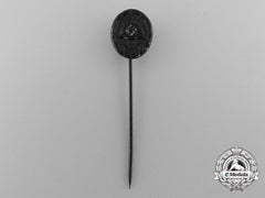 A Second War German Black Grade Wound Badge Stick Pin