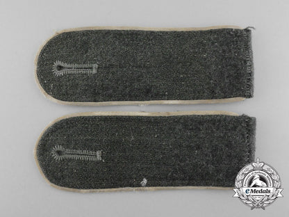 a_matching_set_of_wehrmacht_infantry_unteroffizier/_nco’s_shoulder_boards_d_3407_1