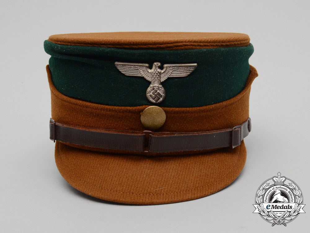 an_early_sa_kepi_attributed_to_a_sa_group_doctor_d_3416