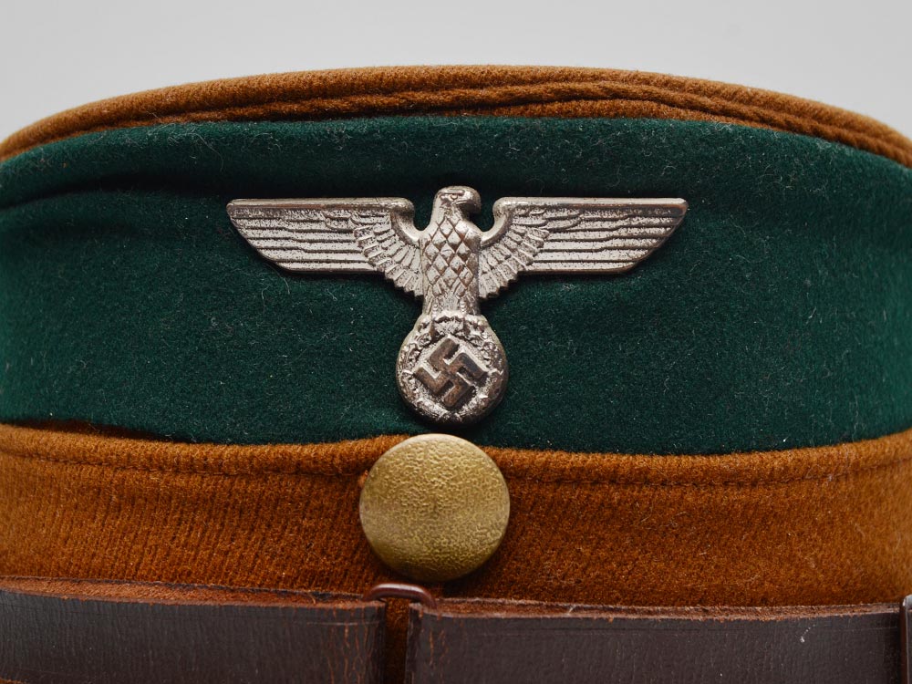 an_early_sa_kepi_attributed_to_a_sa_group_doctor_d_3420