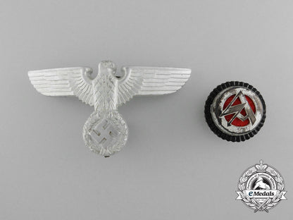 two_sa/_political_cap_insignia_d_3562