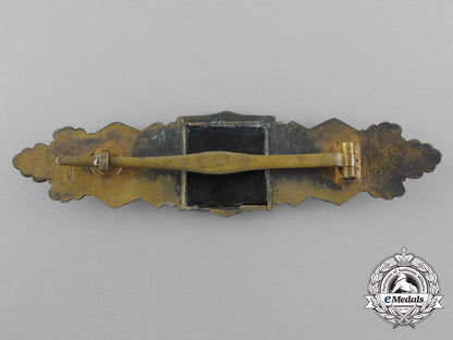 a_gold_grade_close_combat_clasp_d_3573_1