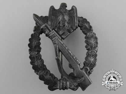 a_silver_grade_infantry_assault_badge_d_3578_1