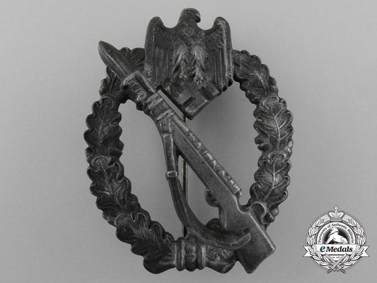 a_silver_grade_infantry_assault_badge_d_3578_1