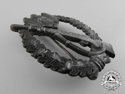 a_silver_grade_infantry_assault_badge_d_3580_1