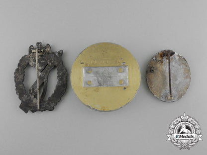 a_lot_of_three_second_war_german_awards_and_belt_buckles_d_3585_1