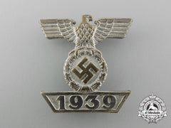 A Clasp To The Iron Cross 2Nd Class 1939; Second Pattern Reduced Version