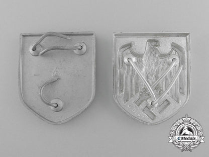 a_set_of_german_tropical_pith_helmet_insignia_d_3592