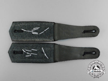 an_early_pair_of_wehrmacht_sergeant_shoulder_boards_d_3759_1