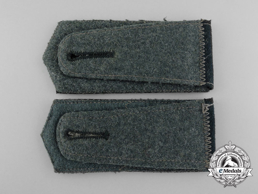 an_early_pair_of_wehrmacht_infantry_shoulder_boards_d_3769_1
