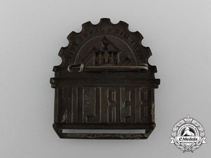 a_berlin“4_year_promise”_badge_d_3894