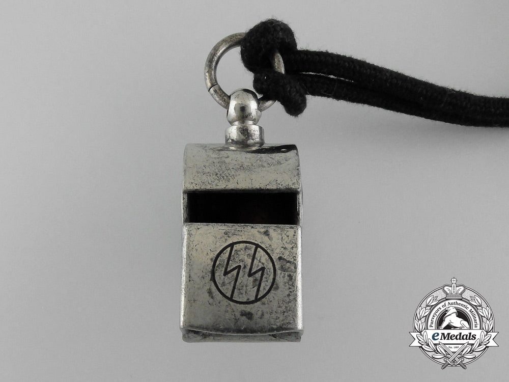 an_ss_whistle_d_3992