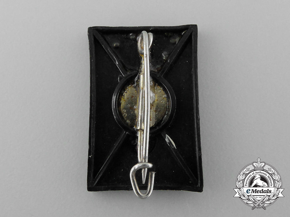 a_third_reich_period_war_graves_commission_donation_badge_d_3993_1