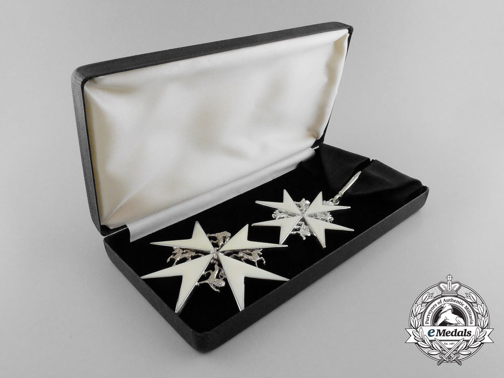 an_order_of_st._john;_commander_set_with_case_d_4009_1