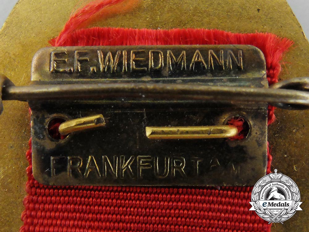 a_fine_quality_berlin1938_international_trade’s_exhibition_badge_d_4068_2