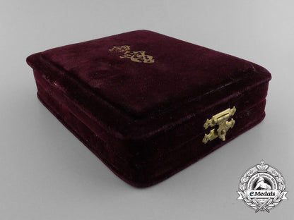 italy,_kingdom._an_order_of_the_crown_in_gold,_commander_with_case,_c.1925_d_4173_1_1_1_1_1_1