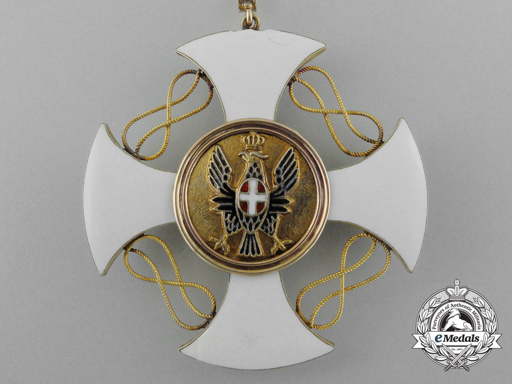 italy,_kingdom._an_order_of_the_crown_in_gold,_commander_with_case,_c.1925_d_4177_1_1_1_1_1_1