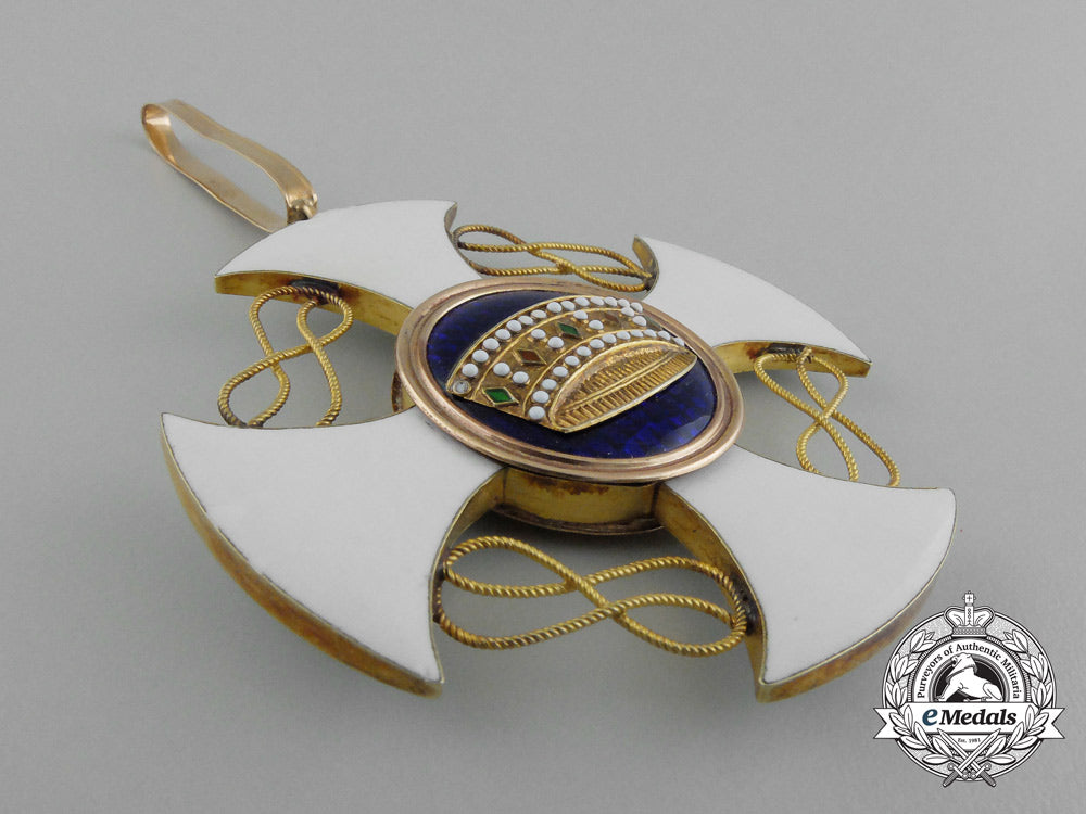 italy,_kingdom._an_order_of_the_crown_in_gold,_commander_with_case,_c.1925_d_4178_1_1_1_1_1_1