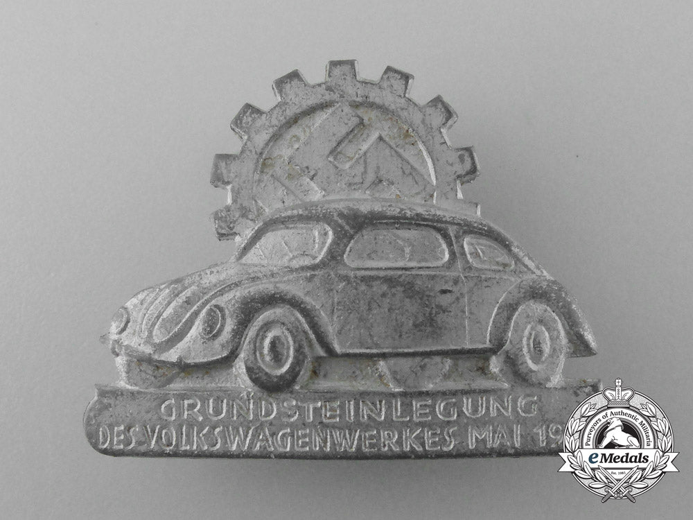 a1938_fallersleben_volkswagen_factory_cornerstone_laying_ceremony_badge_d_4198_1