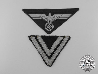 a_lot_of_two_wehrmacht_heer(_army)_uniform_insignia_d_4228_1