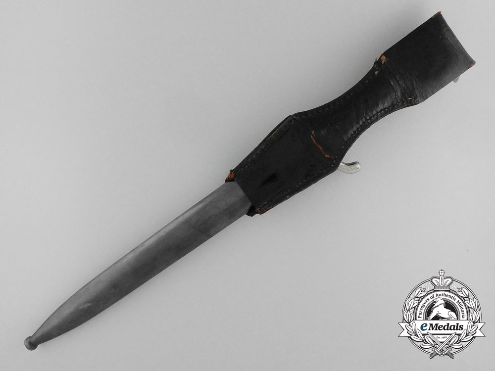 a_long_model_etched_wehrmacht_bayonet_d_4325_1