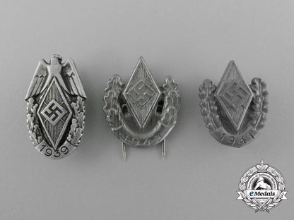 a_lot_of_three_hj_sports_festival_pins_and_badges_d_4477_1