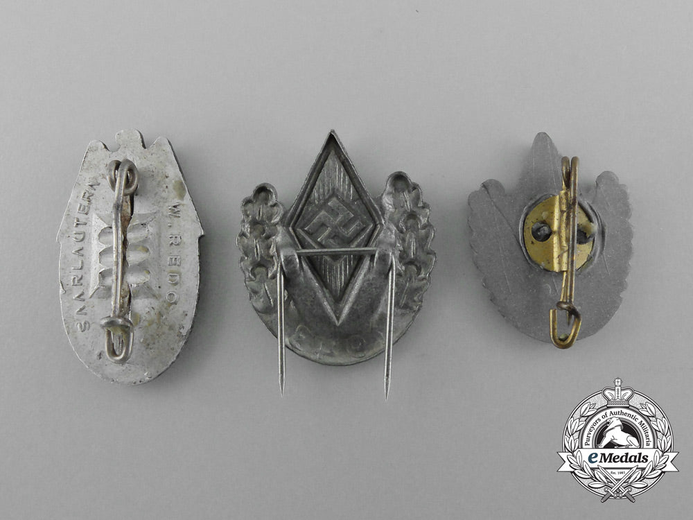 a_lot_of_three_hj_sports_festival_pins_and_badges_d_4478_2