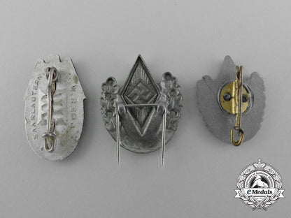 a_lot_of_three_hj_sports_festival_pins_and_badges_d_4478_2