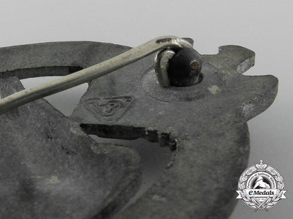 a_silver_grade_panzer_assault_badge_by_a.d_schwert_d_4499