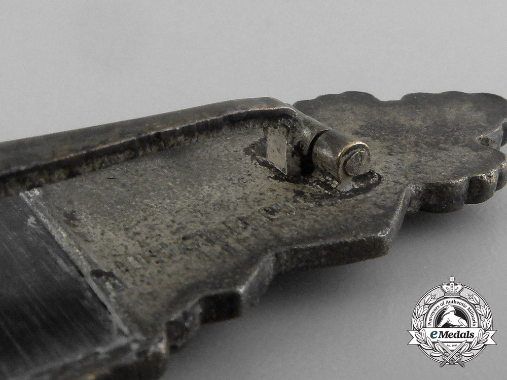 germany,_wehrmacht._a_close_combat_clasp,_silver_grade,_by_c.e_junker_d_4991_1