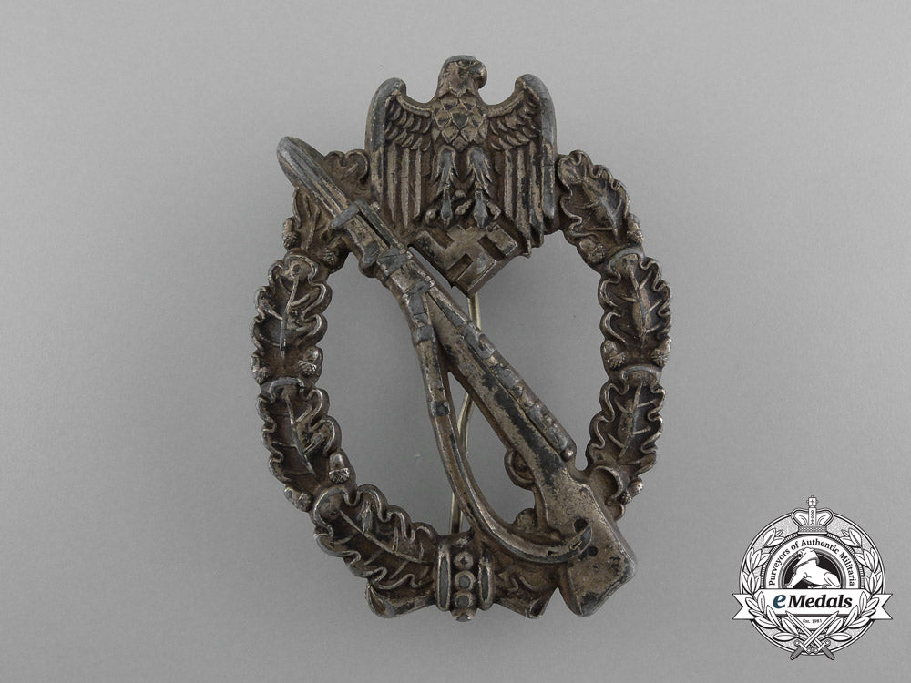 an_early_plated_type_infantry_assault_badge;_unmarked_d_5048