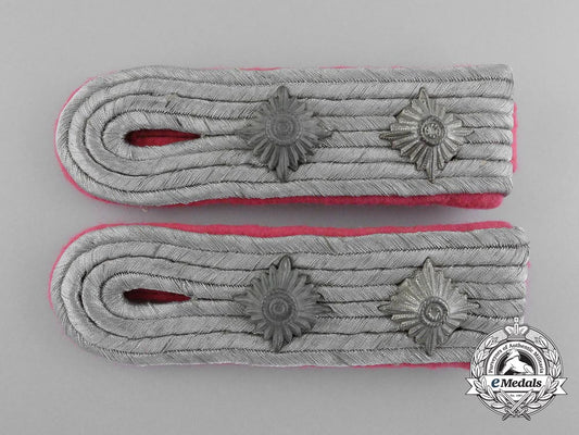 a_matching_pair_of_wehrmacht_panzer_hauptmann_shoulder_boards_d_5143