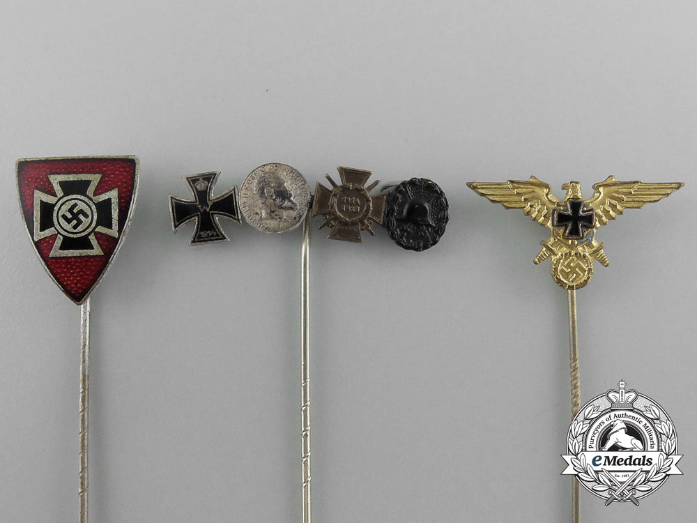 a_lot_of_three_fine_stick_pins_d_5179_1