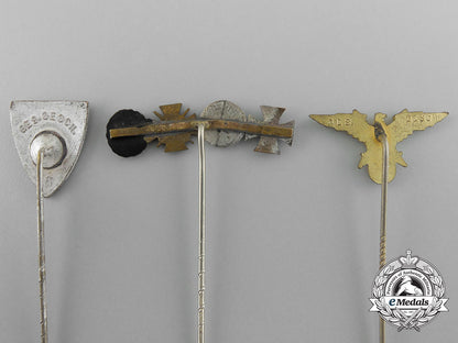 a_lot_of_three_fine_stick_pins_d_5180_1
