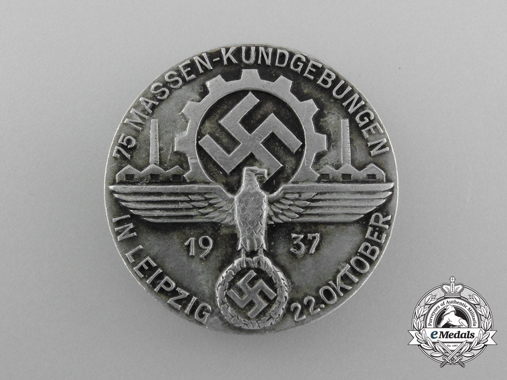 a193775_massen-_kundgebungen_in_leipzig_badge_d_5277