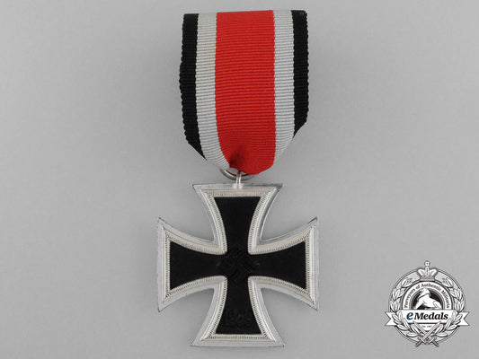 a_mint_iron_cross1939_second_class_by_hermann_aurich_d_5325