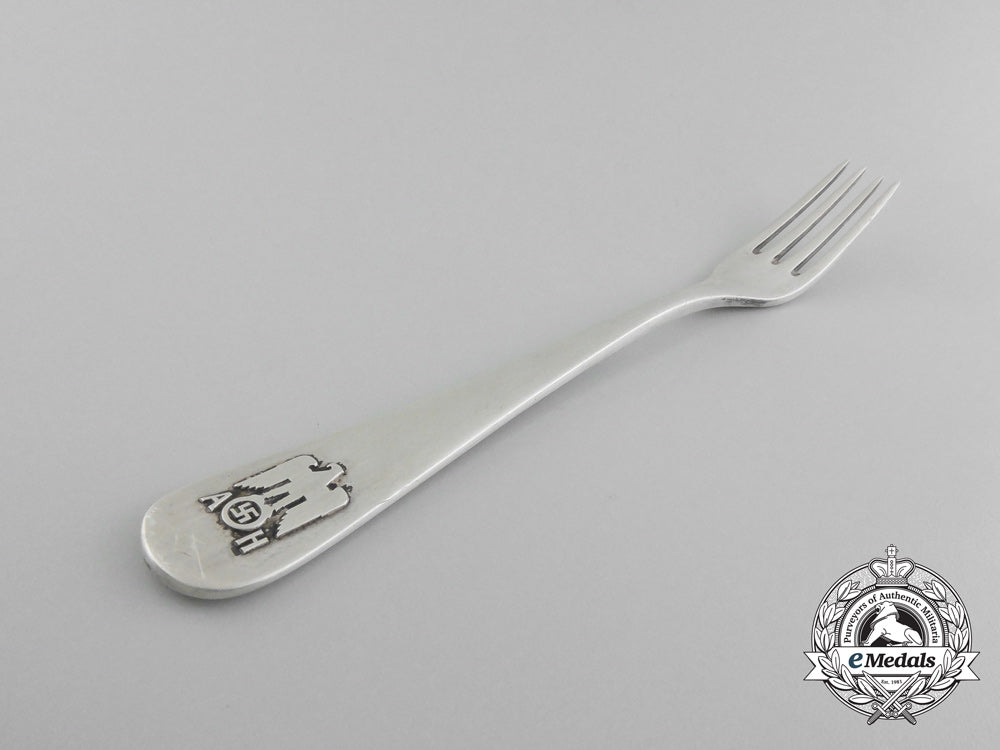 a_silver_oyster_fork_from_ah’s_informal_dinner_ware_set_d_5334