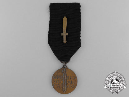 an_italian_tenth_anniversary_commemorative_bronze_grade_medal_of_the_end_of_the_italian_social_republic_d_5387