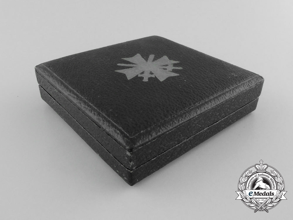 germany._a_mint_war_merit_cross1_st_class_with_swords_by_deschler&_sohn_d_5473_1