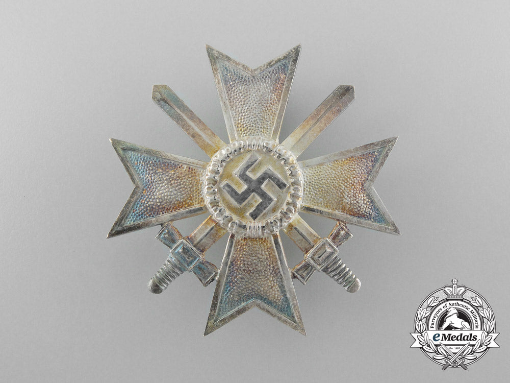 germany._a_mint_war_merit_cross1_st_class_with_swords_by_deschler&_sohn_d_5475_1