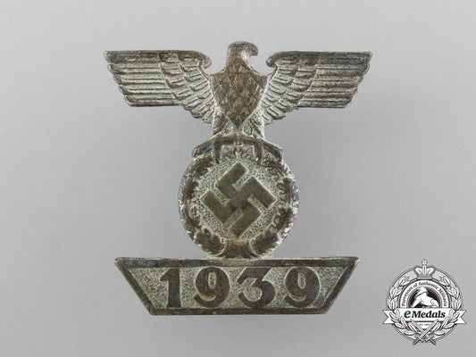 a_fine_clasp_to_the_iron_cross1939_second_class;_type_ii_by_wilhelm_deumer_d_5486_1
