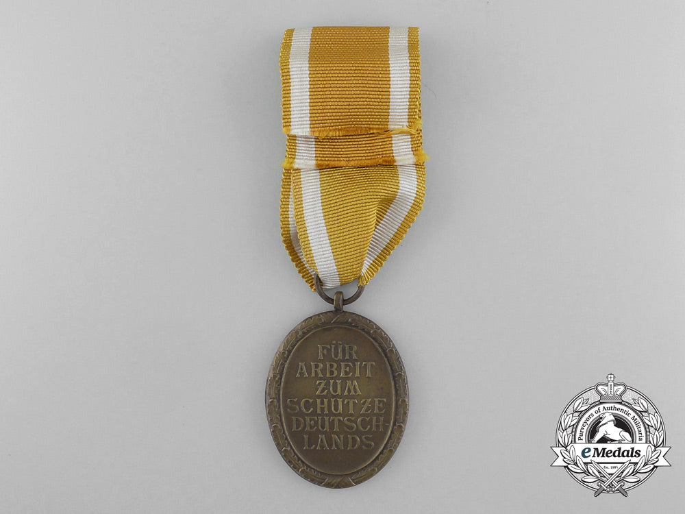 germany._a_west_wall_medal_with_original_packet_of_issue_by_carl_poellath_d_5494_1