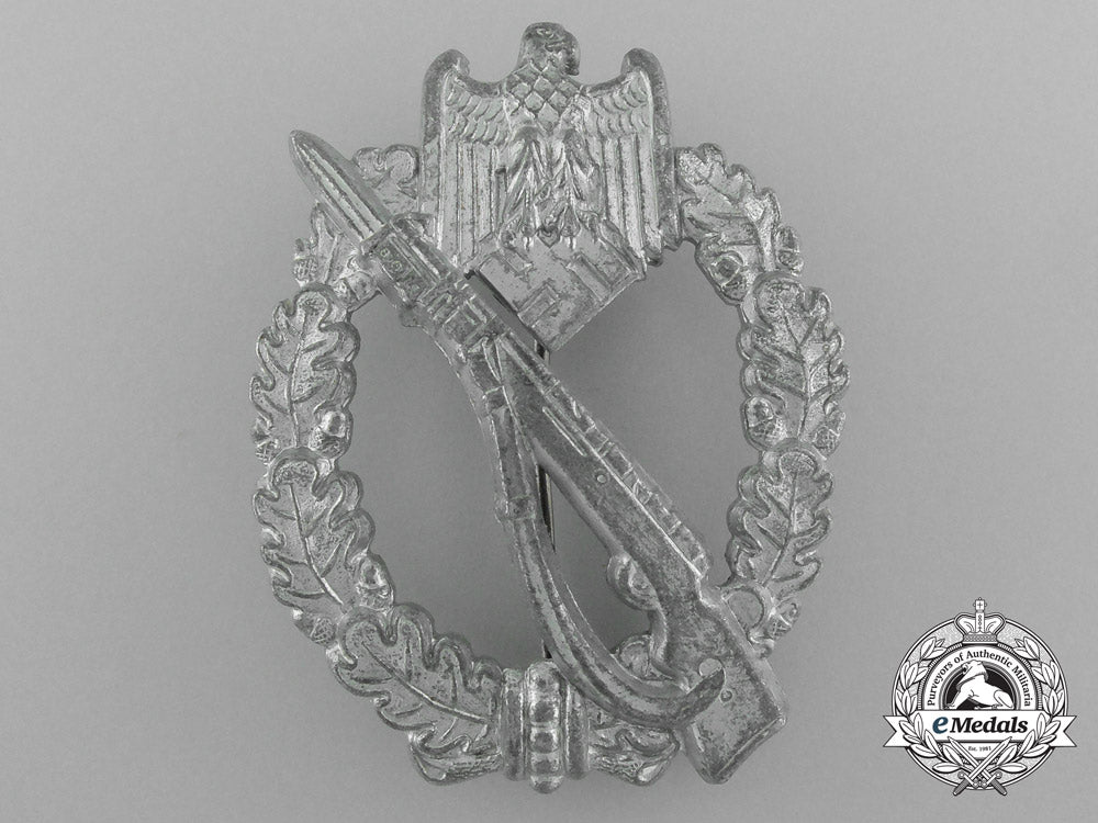 a_mint_infantry_assault_badge;_silver_grade_d_5502