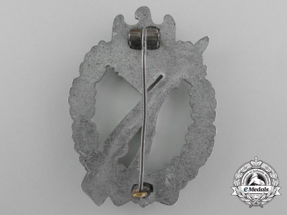 a_mint_infantry_assault_badge;_silver_grade_d_5503