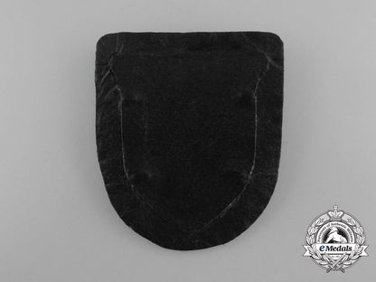 a_mint_wehrmacht_issue_panzer_krim_campaign_shield_d_5514