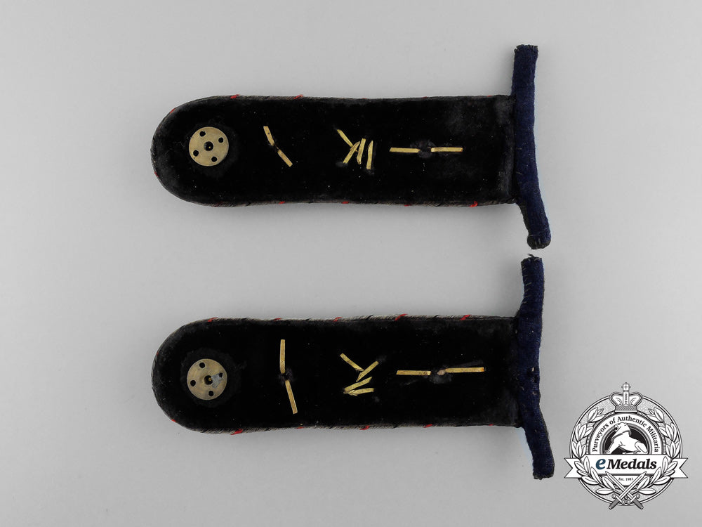 an_imperial_german_navy(_kaiserliche_marine)_kapitanleutnant_torpedoman_shoulder_board_pair_d_5566_1