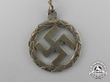 a_female_nsdap_supporter’s_bracelet_d_5613_1