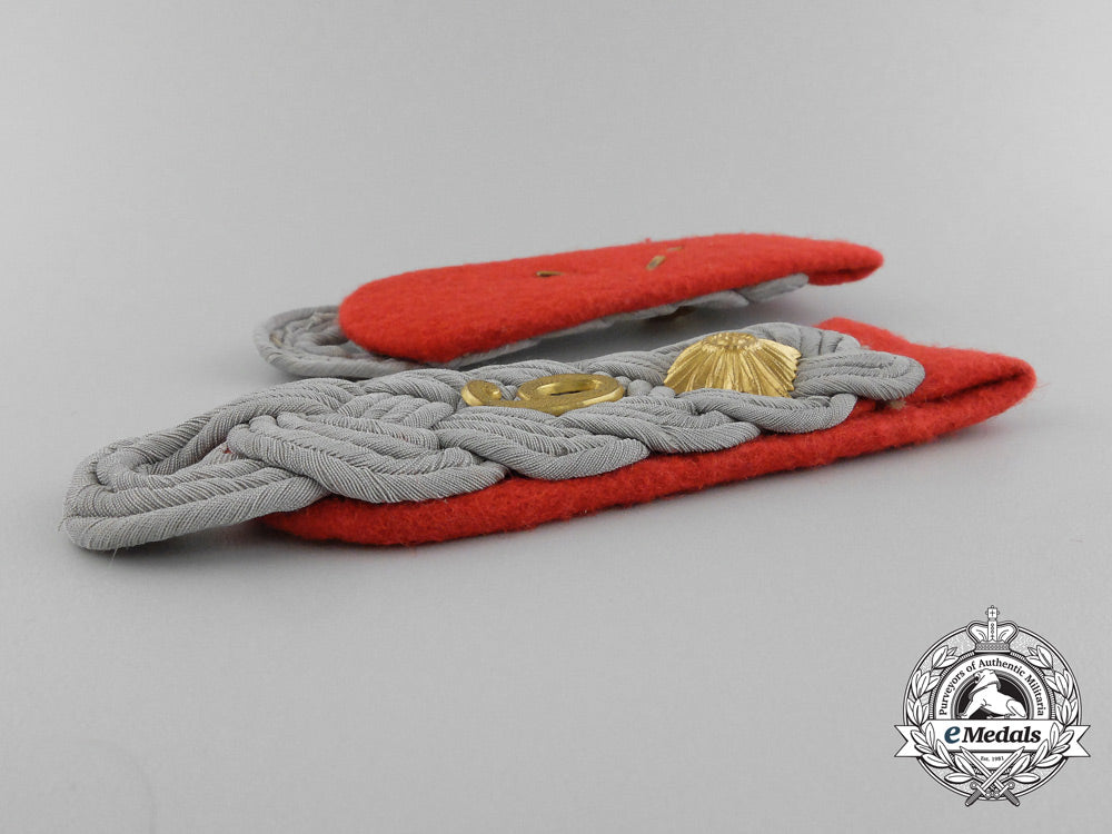 a_grouping_of_wehrmacht_artillery_insignia_d_5663_1