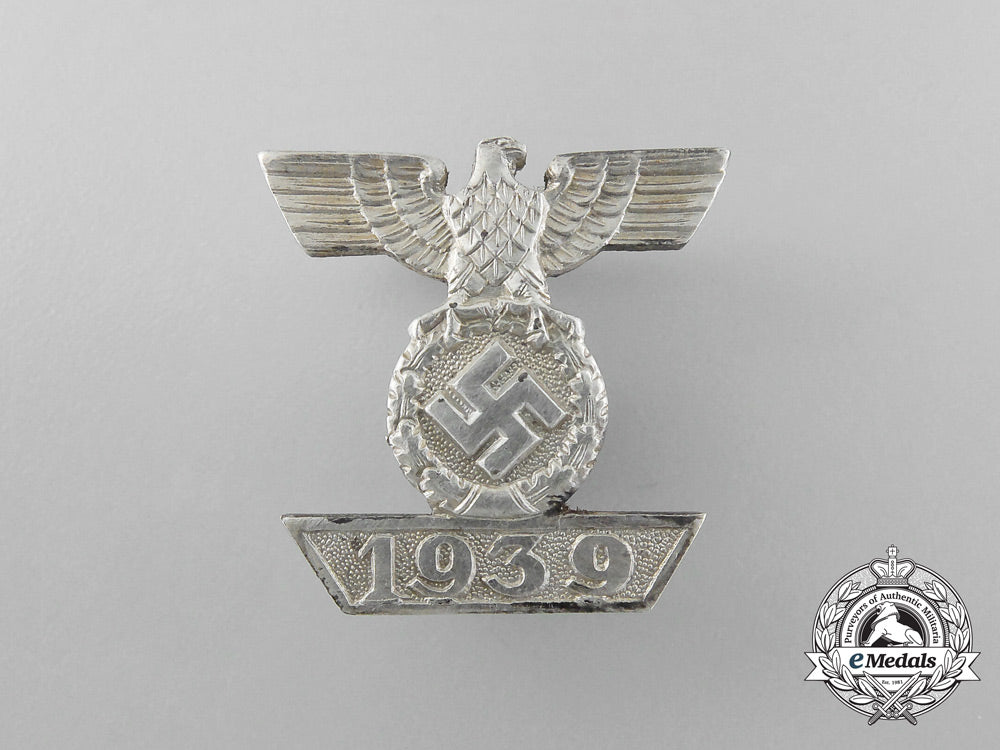 a_fine_reduced_size_clasp_to_the_iron_cross1939_second_class;_type_ii_d_5727_1